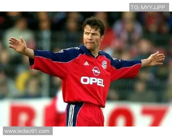 拜仁足球明星的传奇人生与辉煌成就全景回顾 拜仁足球明星的传奇人生与辉煌成就全景回顾