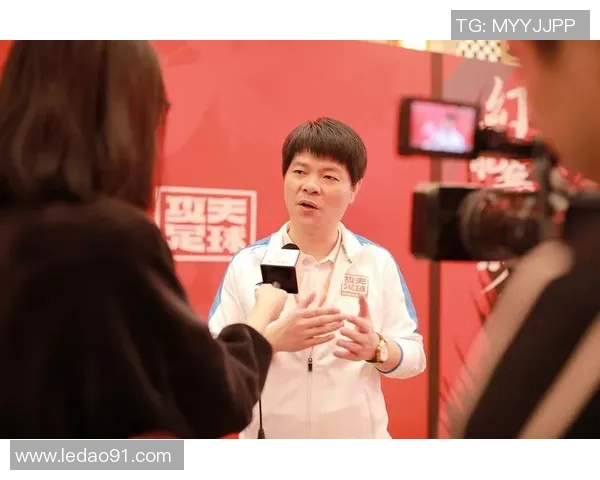 足球明星化身面试官揭秘职场新风尚与成功秘诀