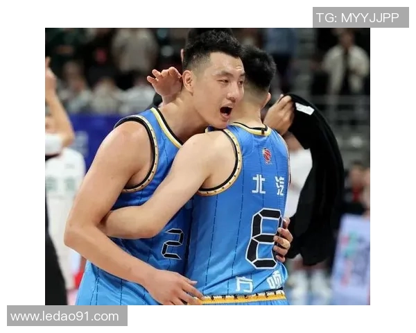 高颜值与卓越弹跳力兼备的篮球明星盘点与分析